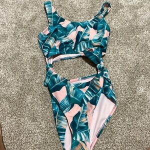 Gb girl swimsuit